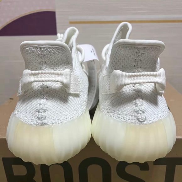 Yeezy Boost 350 V2 - Picture 3 of 4